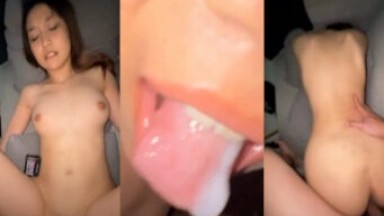 Cewek Mungil Hyper Malay Punya Sextape di Sofa Telen Peju